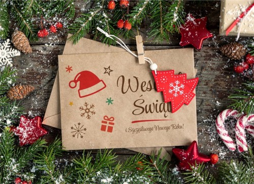 Ozdobna koperta z motywem czapki Mikołaja Wesołych Świąt